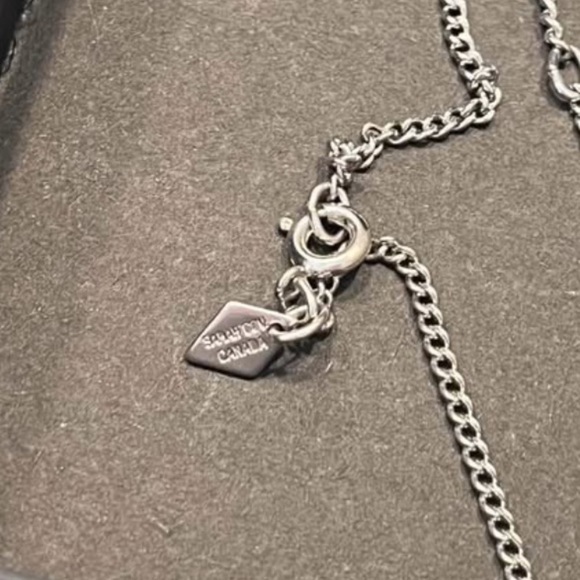 Sarah Coventry roller skate necklace - Picture 4 of 4